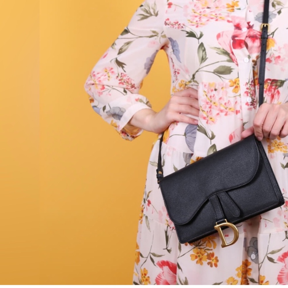 Christian Dior Crossbody Bag with Iconic D Hardware - Picture 4 of 4